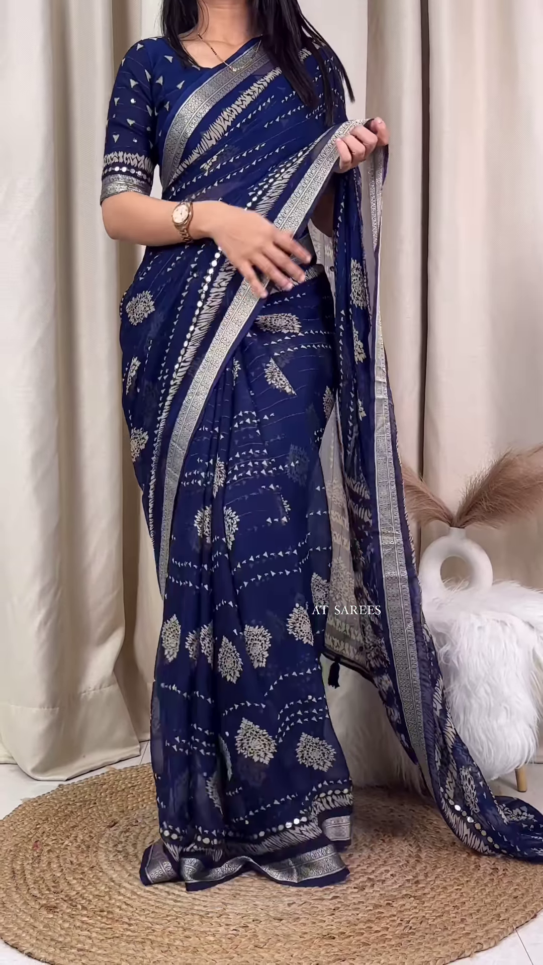 Crimson Red Georgette Bandhani Saree - Image 4