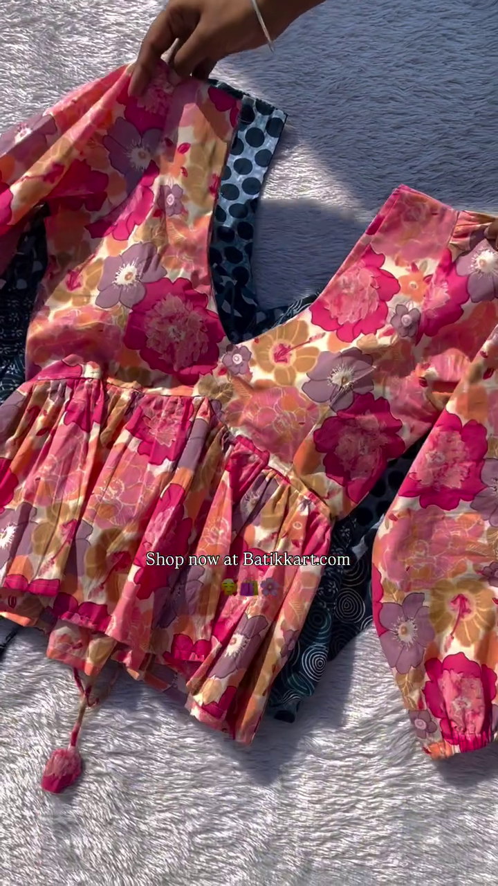 Vibrant Red and White Ikat Print Cotton Dress with Puff Sleeves and Flared Boho Silhouette - Image 4