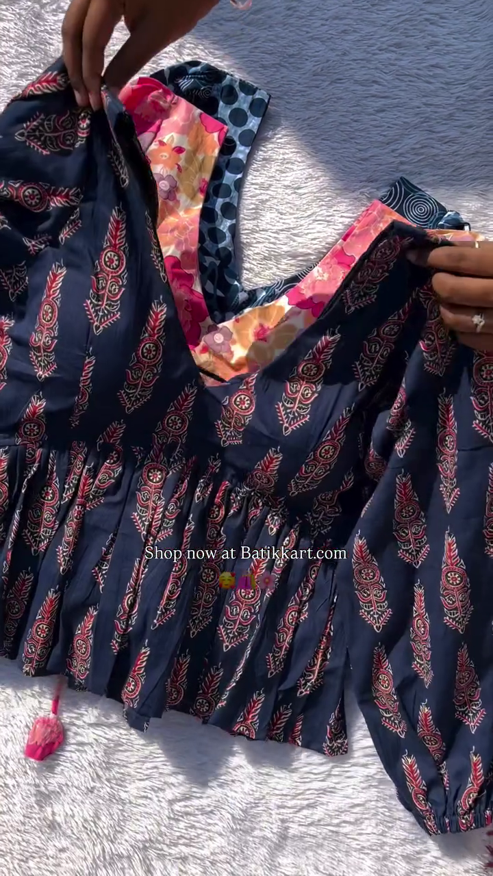 Vibrant Red and White Ikat Print Cotton Dress with Puff Sleeves and Flared Boho Silhouette - Image 3