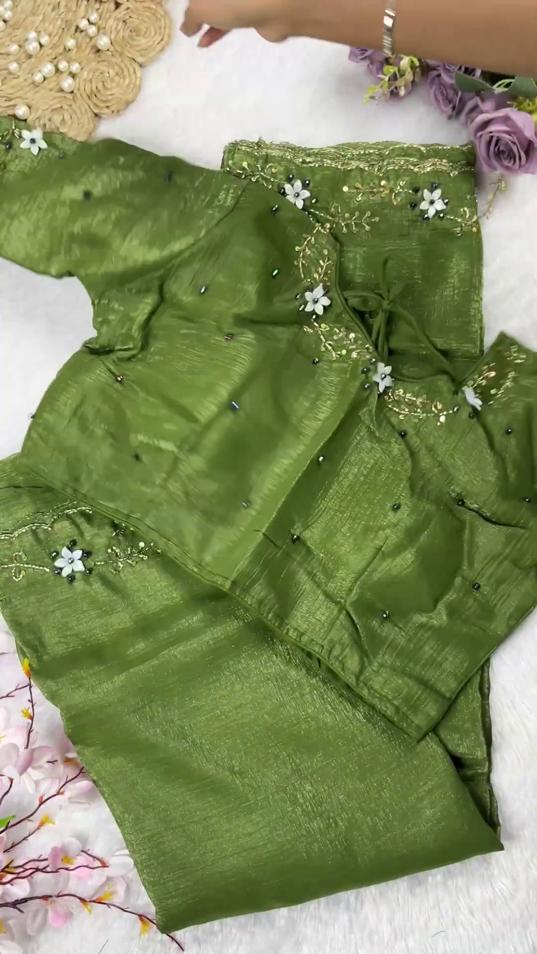 Mauve Silk Saree Set with 3D Floral Accents - Image 5